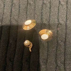 14k gold pearl charm with 14k gold earrings not a set they are different pearls